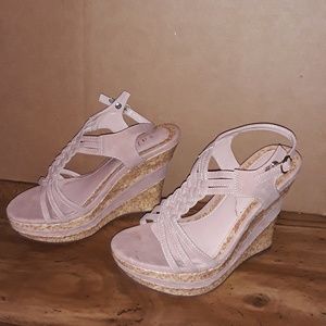 Salus sandle style pump